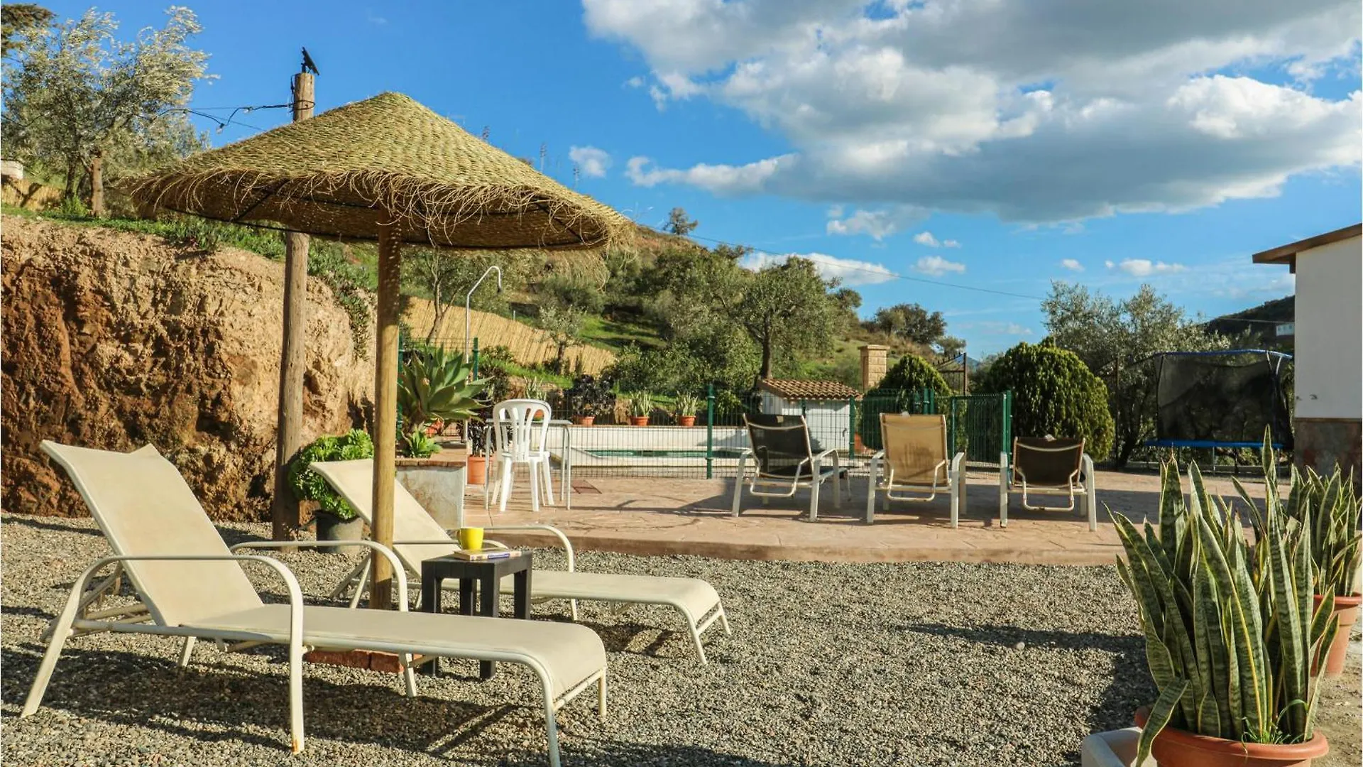 Awesome Home In Cartama With Kitchenette Σπίτι διακοπών